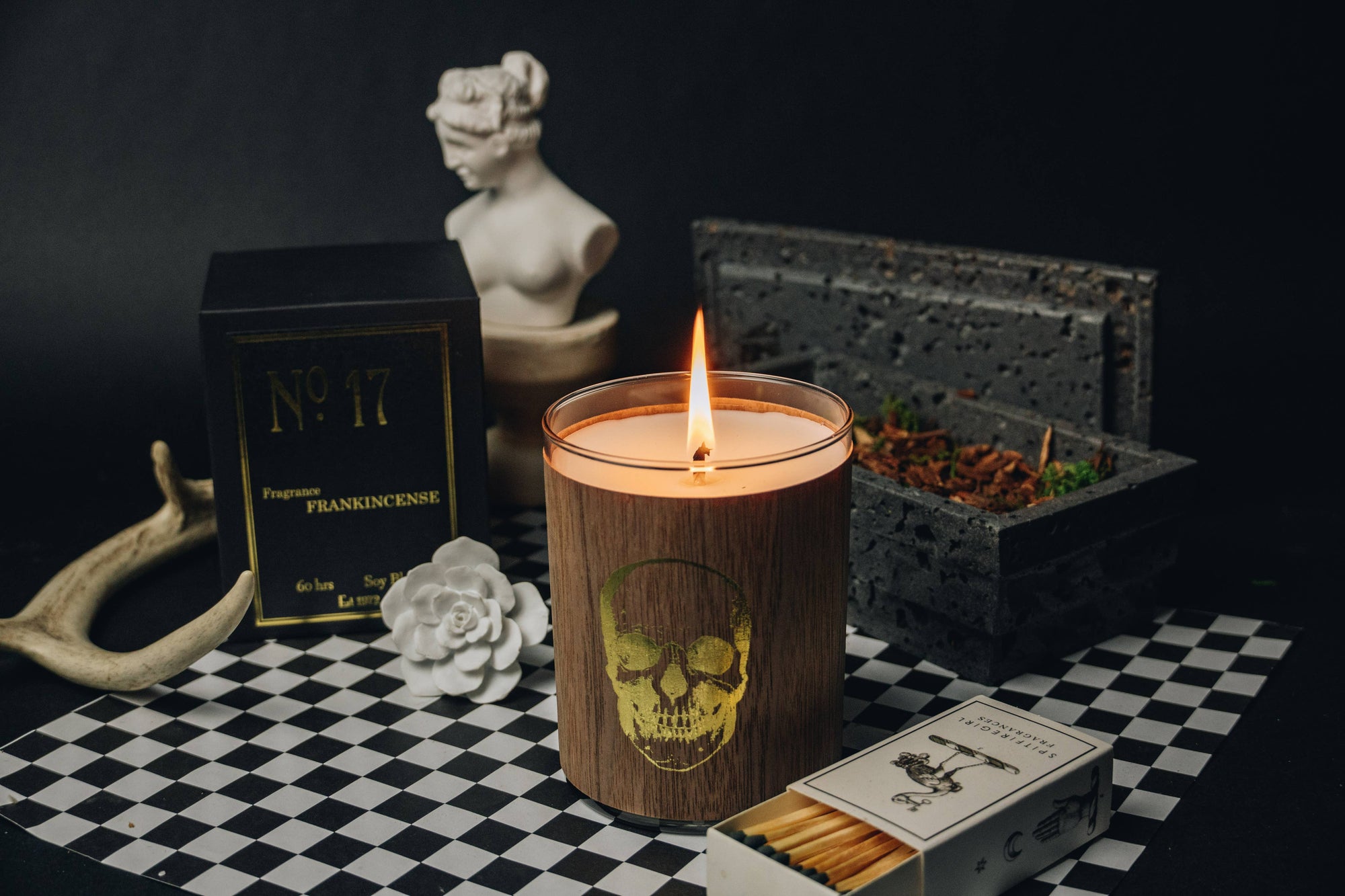 Spitfire Girl.No 17 Gold Skull Frankincense Candle