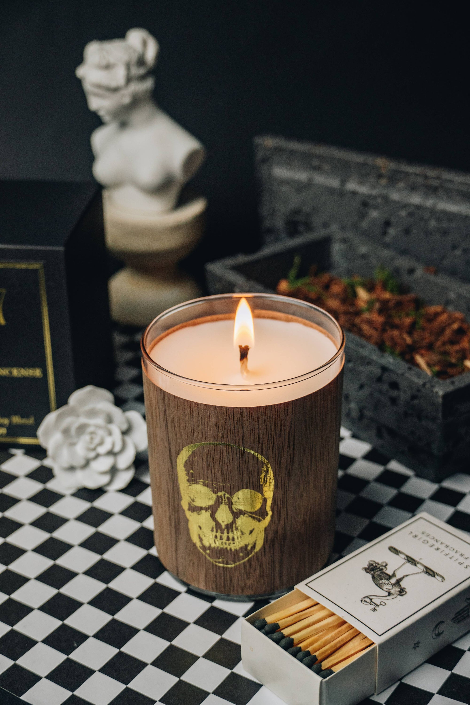 Spitfire Girl.No 17 Gold Skull Frankincense Candle