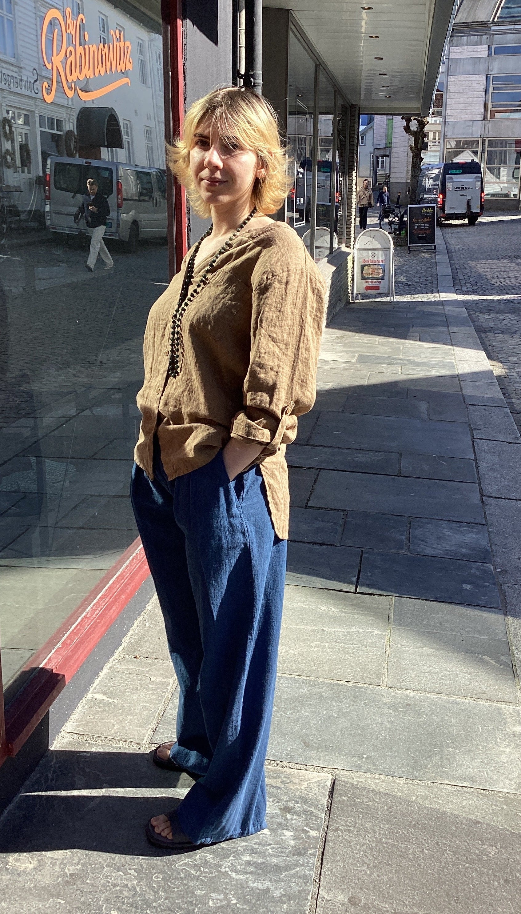 THING-dk. Linen Shirt. (7240).Color: Mocca.