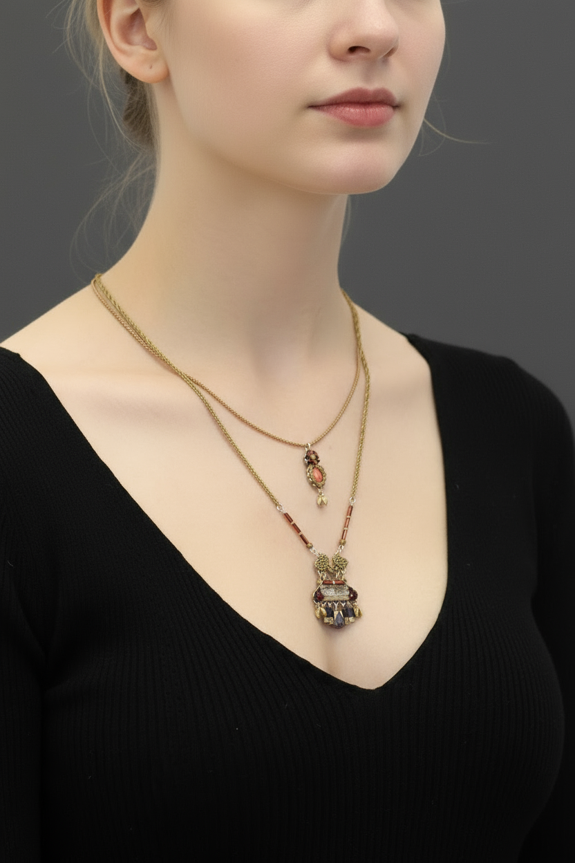 Noble Wine Set, Garnet Necklace. No:582.