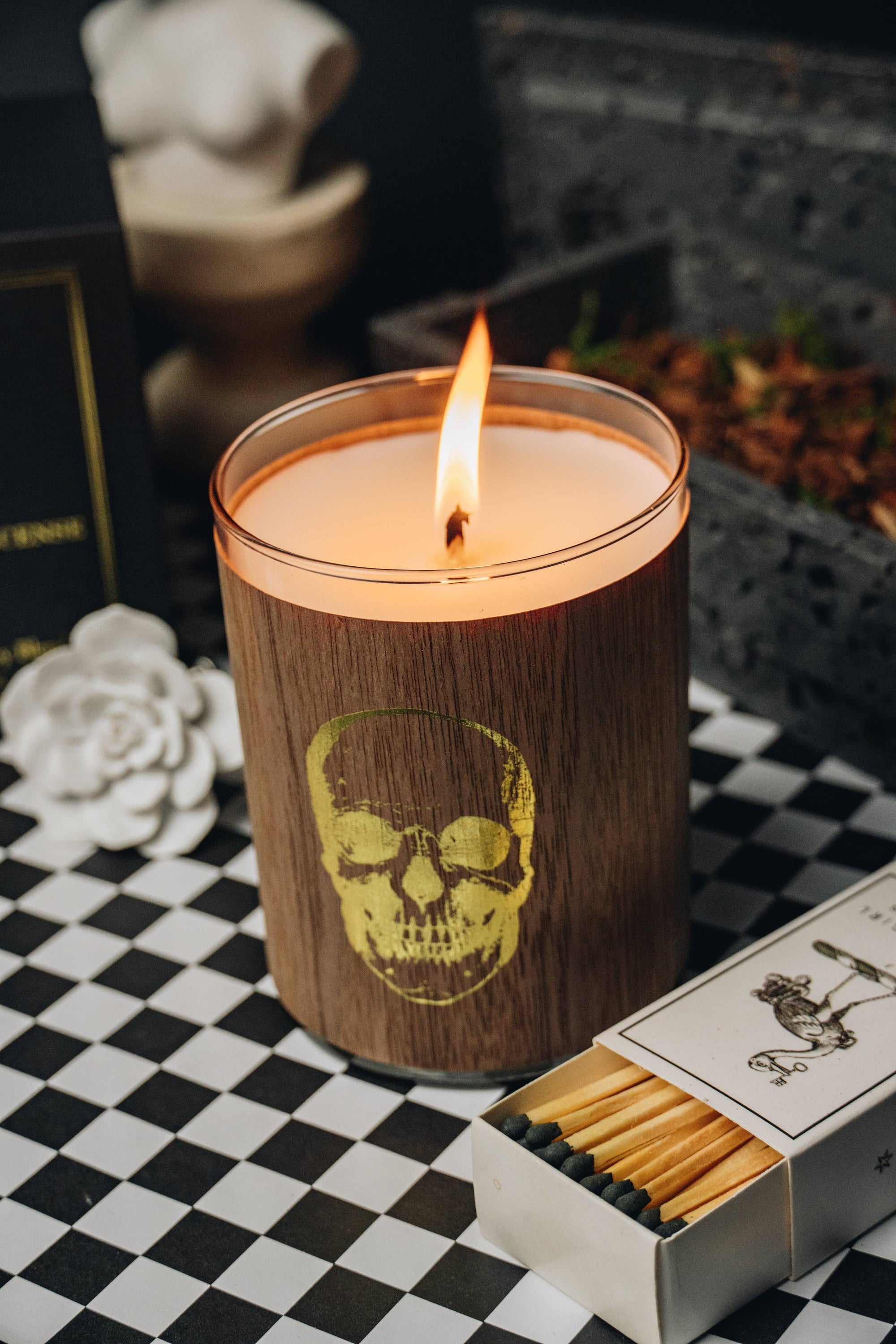 Spitfire Girl.No 17 Gold Skull Frankincense Candle