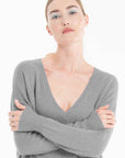 Studio Cashmere. Cashmere and wool V-neck sweater KELLY 10